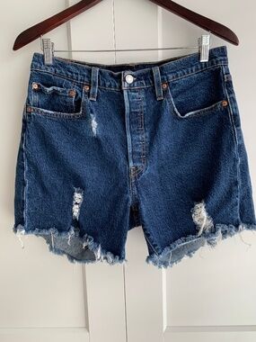 Levi's 501 Jean Short Indigo Blue Women's size 31 distressed frayed hem